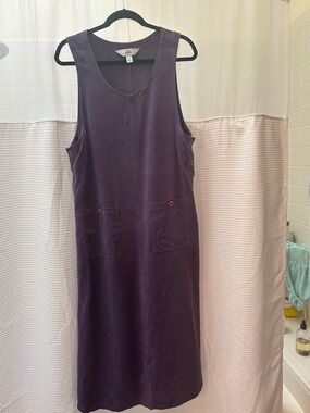 Women’s vintage Midi Shift Dress in Plumcorduroy with pockets size large
